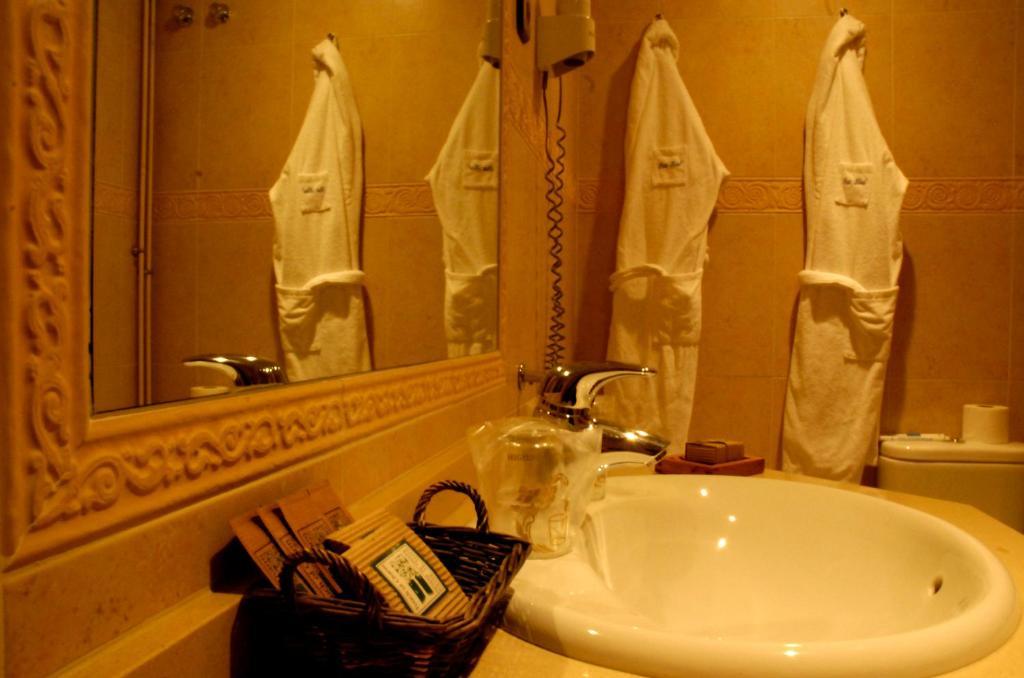 Petit Hotel Пас-де-ла-Каса Номер фото